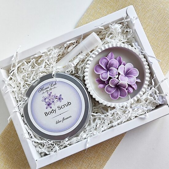 DĀVANU KOMPLEKTS "Ceriņi"